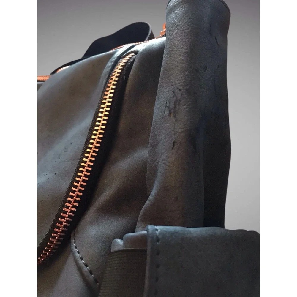 Petunia Pickle Bottom‎ Pivot Pack Diaper Bag Backpack Indigo/Blush
